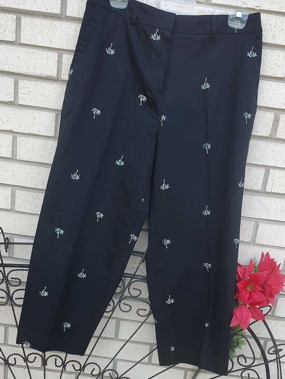 🌴 Embroidery Capri 👖👖